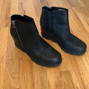 Sorel ‘Joan of Arctic Wedge II’ Boots, size 9